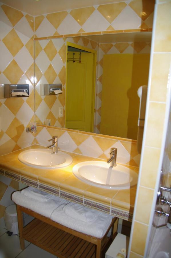 Residence Le Saint Victor Фонтвілль Екстер'єр фото